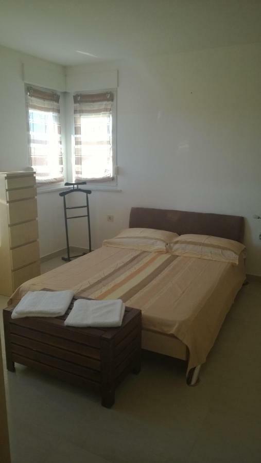 Vjera Apartment *